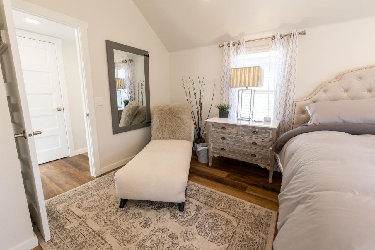 Luxurious Historic Renovated Bungalow Dt Rapid City With Private Patio المظهر الخارجي الصورة